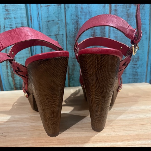 Heels - Picture 3 of 5